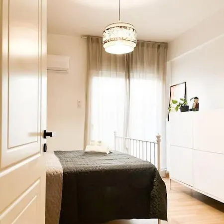 Athenian Coastal Urban Living Apartment *