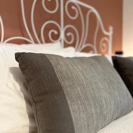 Athenian Coastal Urban Living Apartament